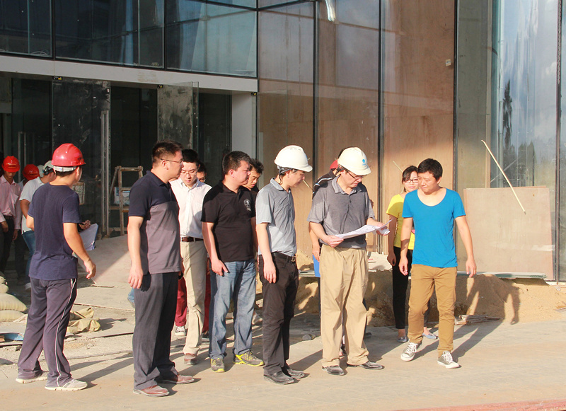 中免集團董事長、總經理彭輝視察 海棠灣免稅購物中心項目