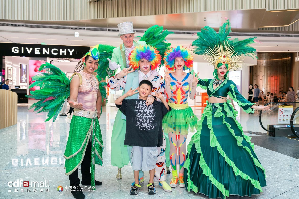 引領(lǐng)風(fēng)潮樹標(biāo)桿，cdf三亞國際免稅城十年免稅購物創(chuàng)新實踐